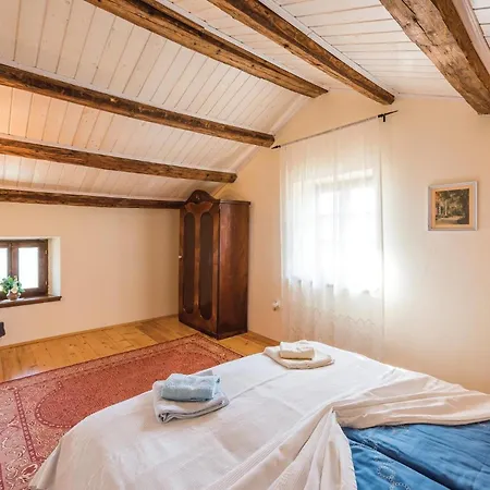 Holiday home Beautiful In With Wifi