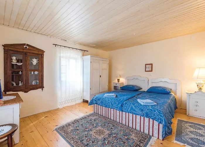 11 * Markovac