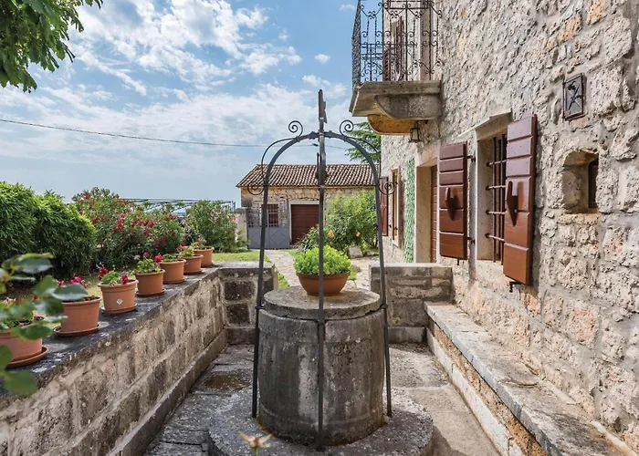 Semesterbostad 11 Markovac